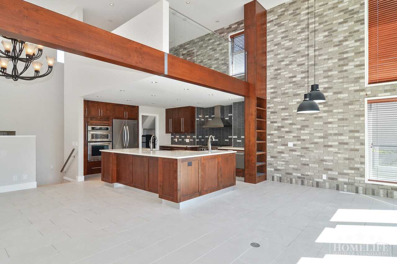 15728 Buena Vista Ave - Photo 4 of 27