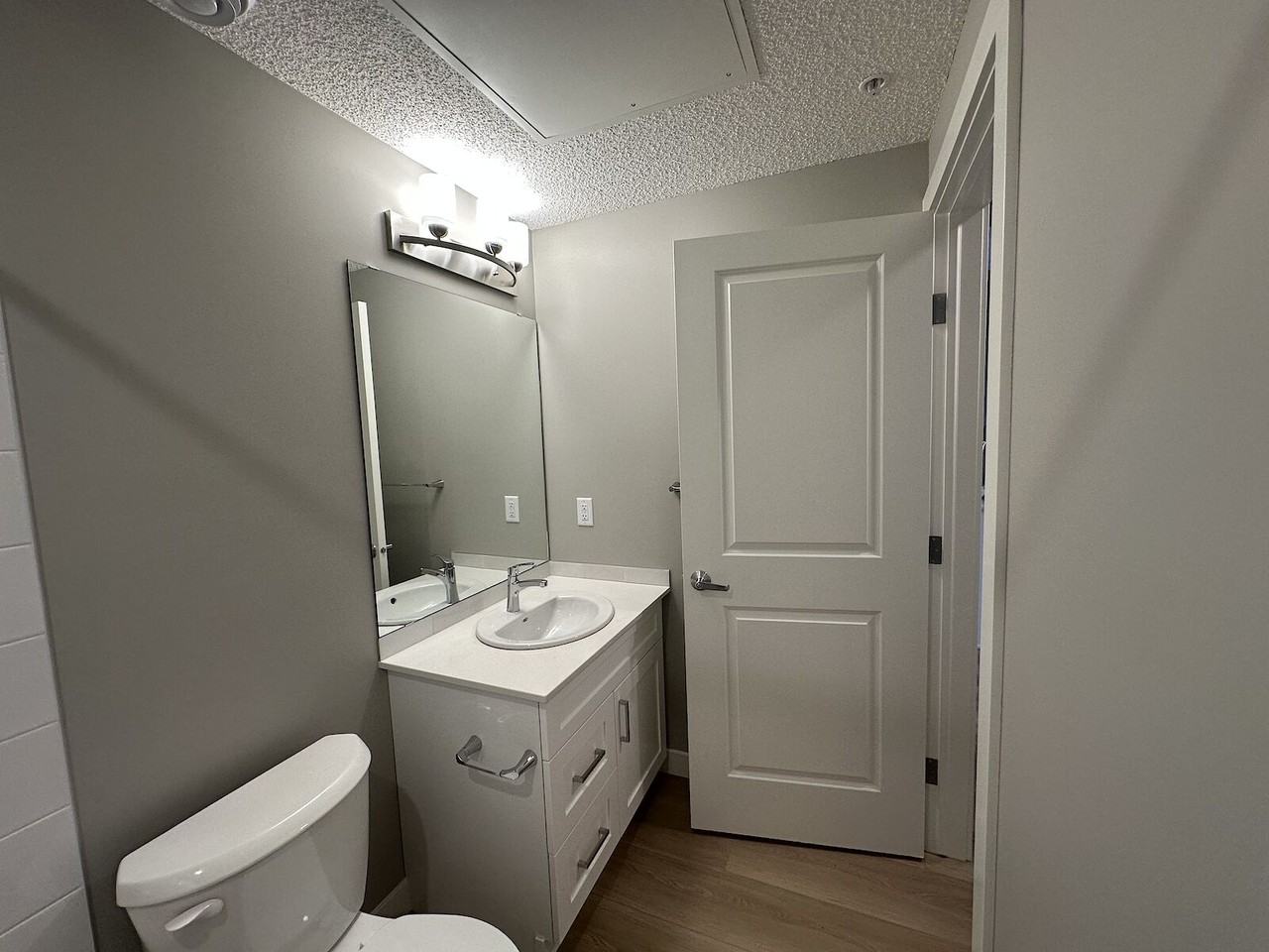 8300 140 Ave Nw - Photo 7 of 11