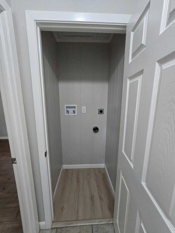 5802 E Highway 22 - 1 #1 - Photo 7 of 8