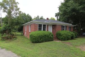 featured image of 504 W Elliott St