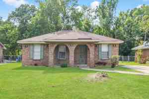 featured image of 813 N Burbank Dr