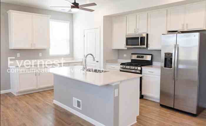 1364 Penner Dr - Photo 7 of 24