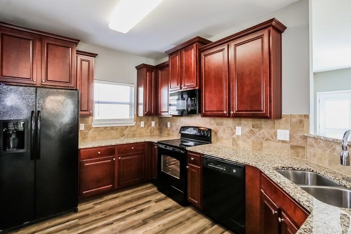 465 Lory Ln - Photo 3 of 10