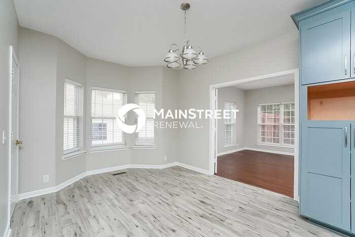 4844 Myra Dr - Photo 6 of 17