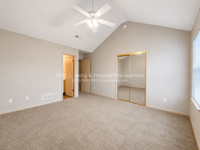 1510 Garden Ter - Photo 7 of 20