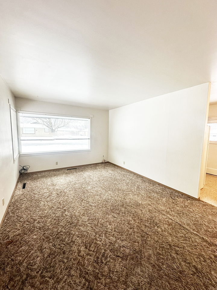 Cherry Manor Duplexes - Photo 4 of 43