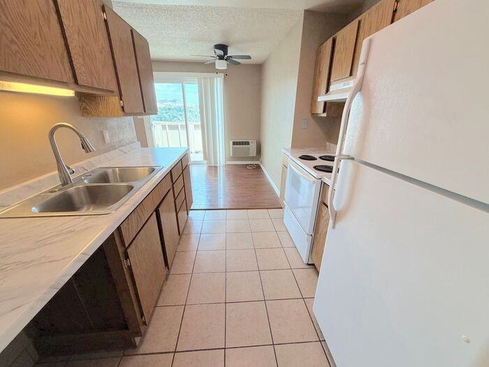 3951 Clear Acre Ln - Photo 5 of 43