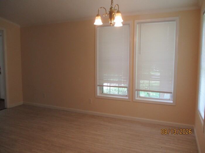 5300 Almeda Pl Nw - Photo 5 of 11