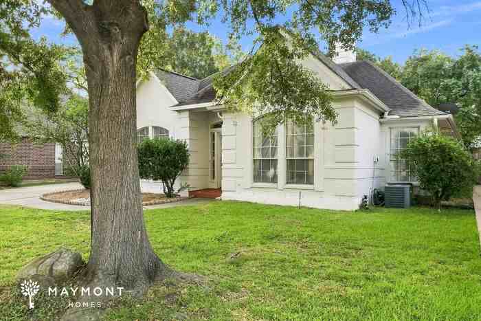 7911 Aylesbury Ln - Photo 2 of 2