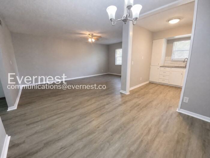 4455 38th Ter N #B15 - Photo 5 of 14