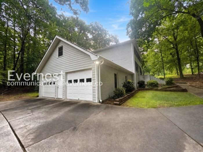 195 Poplar Way - Photo 2 of 25