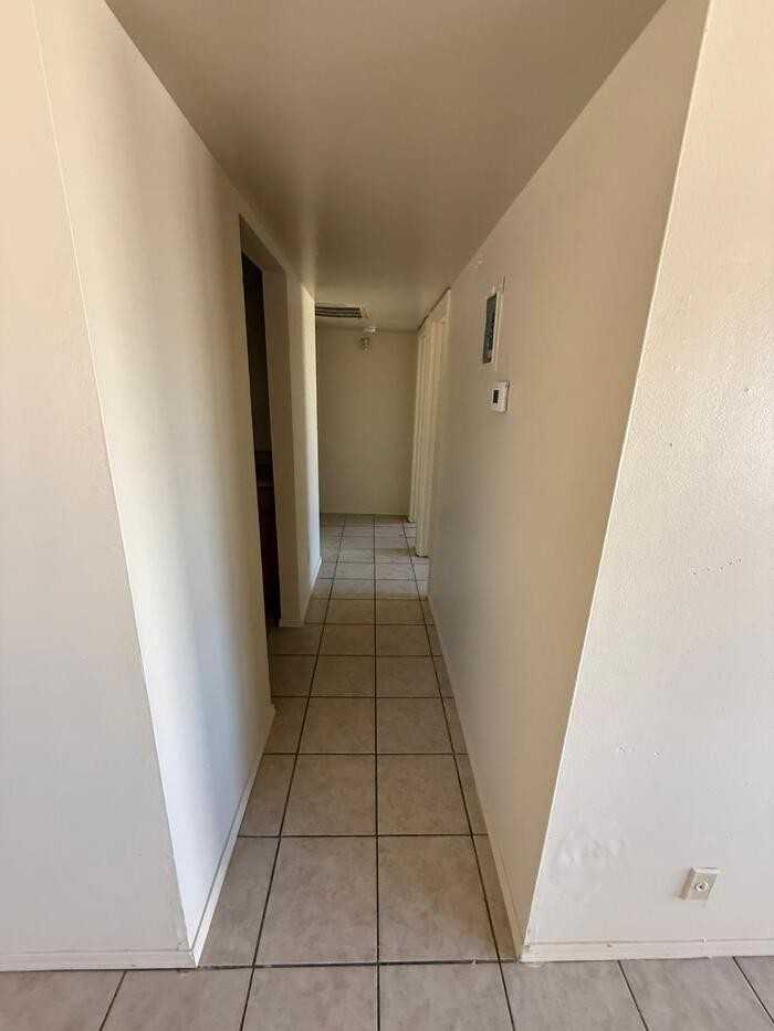2048 E 11th St #2048 - Photo 4 of 15