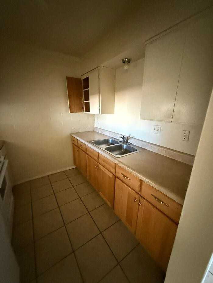 2048 E 11th St #2048 - Photo 6 of 15