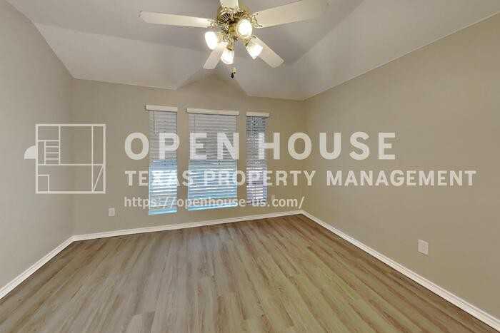 3205 Muleshoe Ln - Photo 7 of 22
