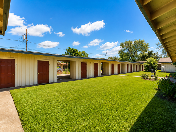 306 W Matz Ave #7 - Photo 3 of 10
