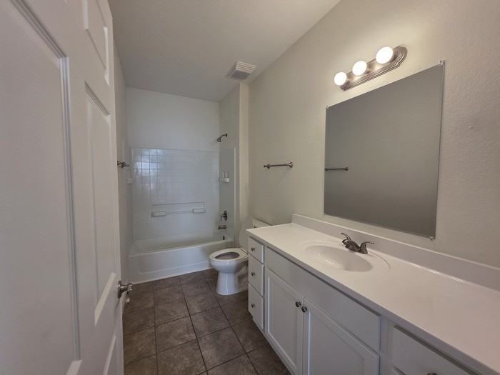 6211 Red Oak Dr - Photo 7 of 14