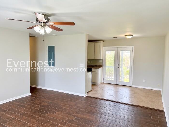 1252 W Moore St - Photo 6 of 15