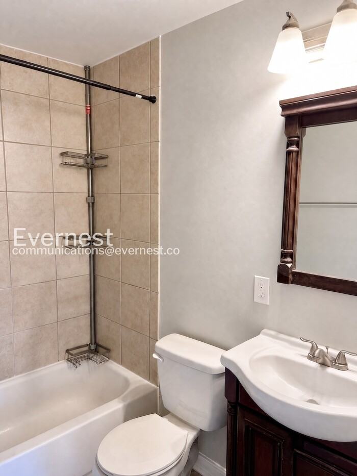 1252 W Moore St - Photo 7 of 15