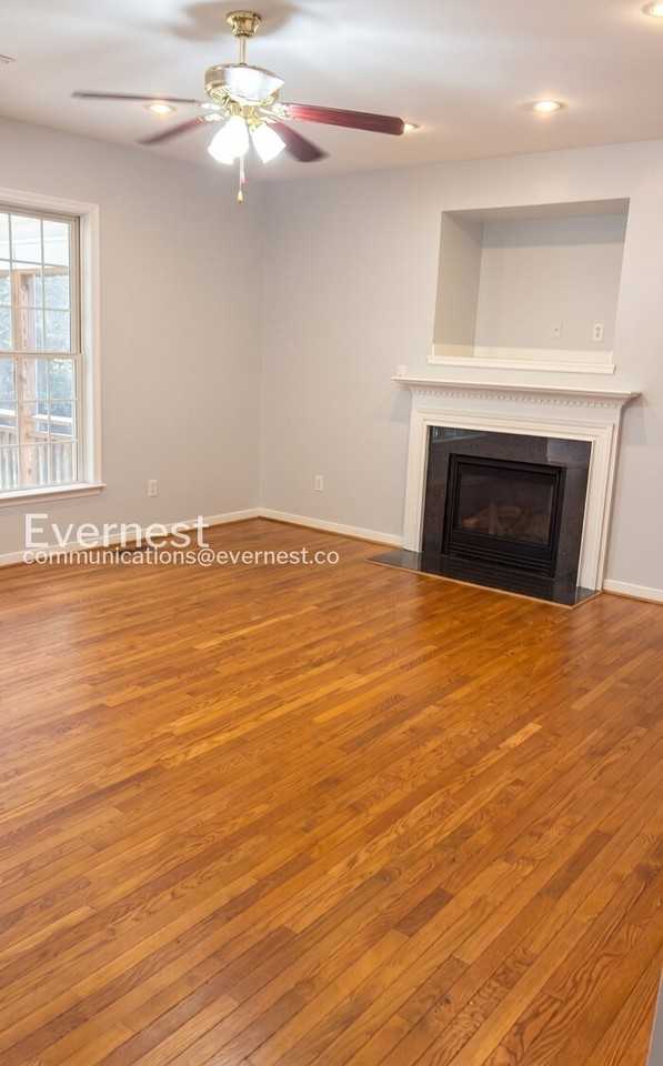 13901 Riverdowns North Ct - Photo 4 of 35