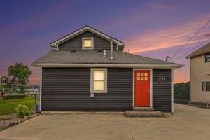 featured image of 251 Edgewood Dr #1