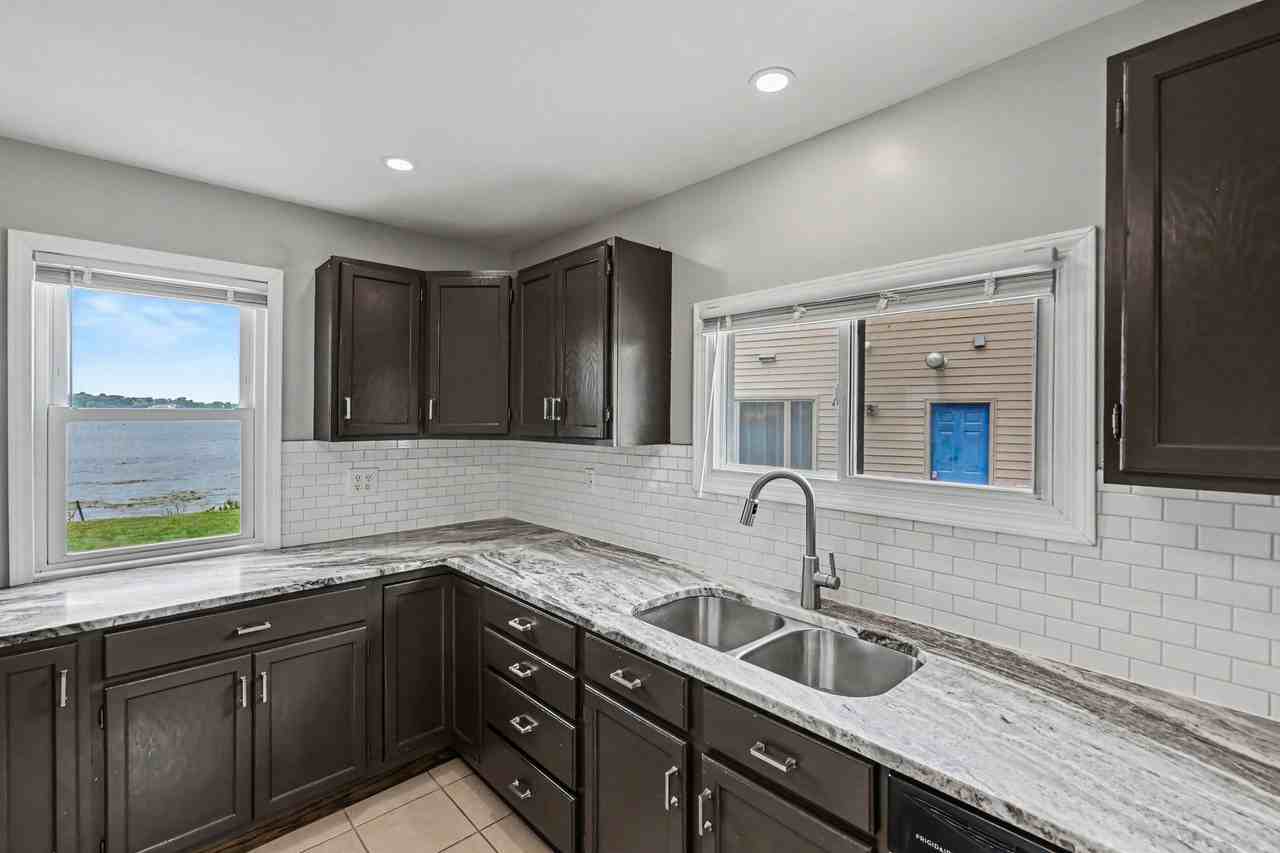 251 Edgewood Dr #1 - Photo 4 of 27