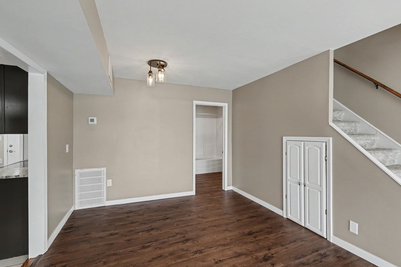 251 Edgewood Dr #1 - Photo 6 of 27