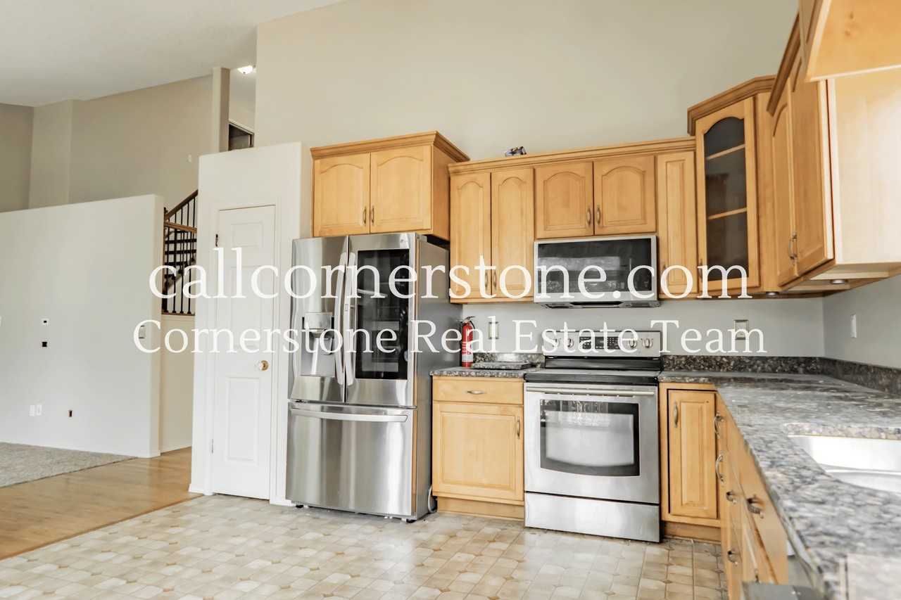 4640 Kashmire Dr #1 - Photo 3 of 29
