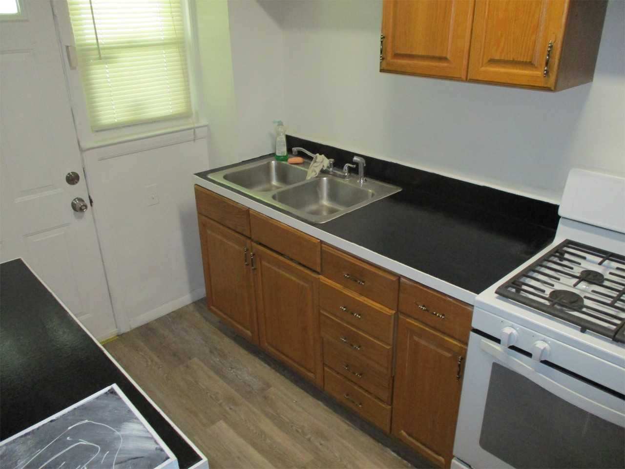 4404 Mountview Rd #1 - Photo 5 of 11