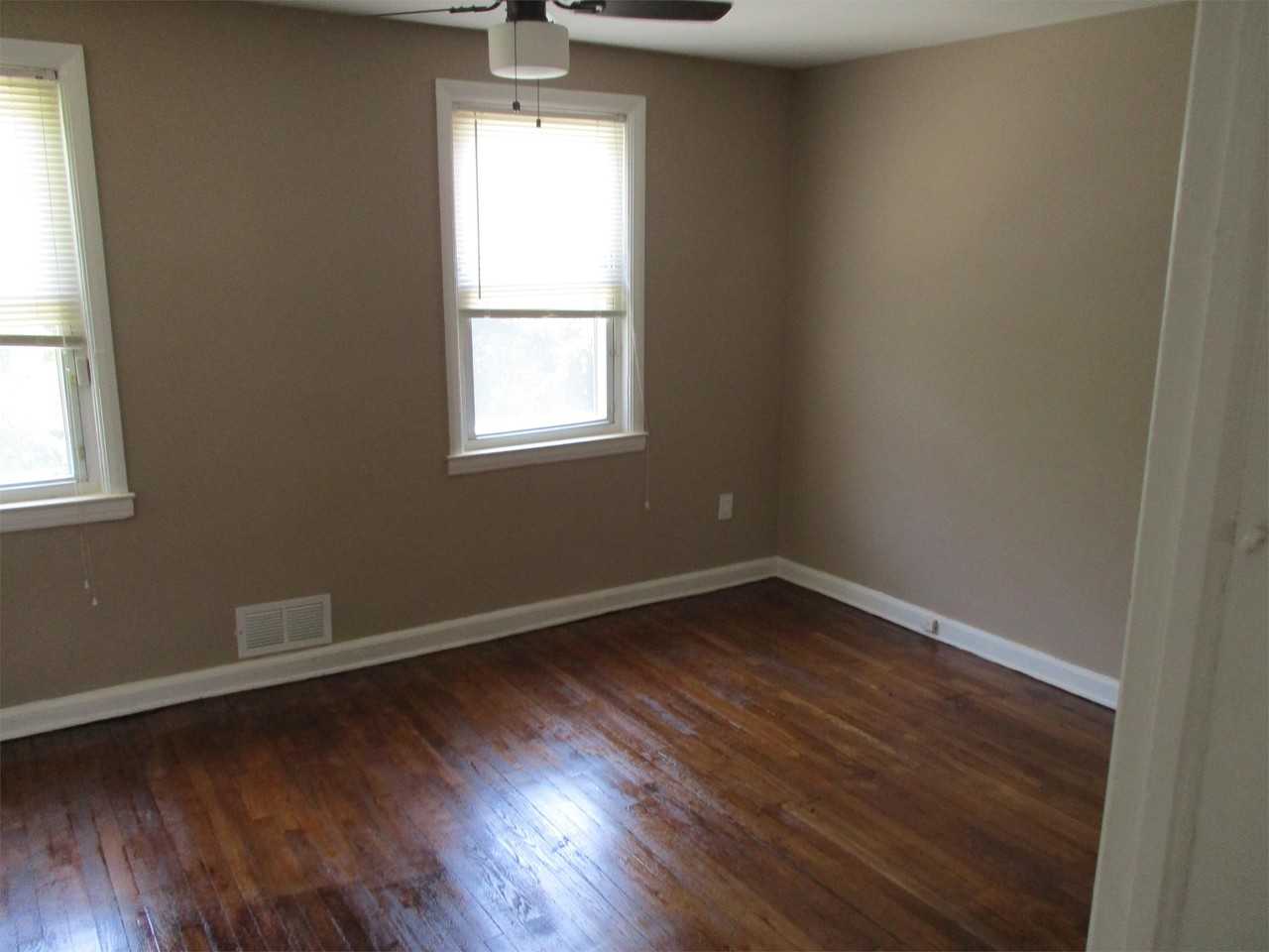4404 Mountview Rd #1 - Photo 7 of 11