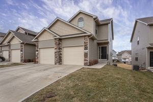 featured image of 2231 Sw Burning Wood Ln