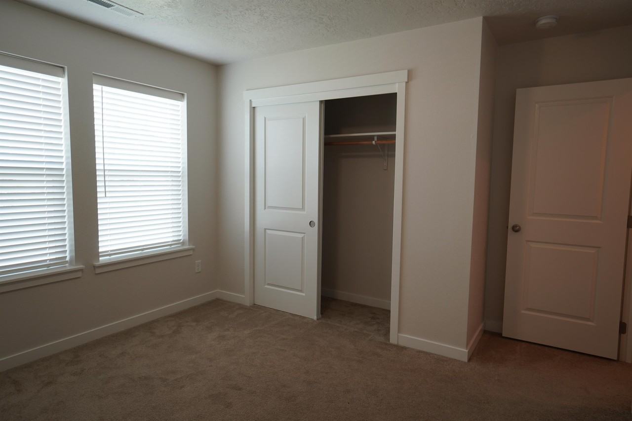 1701 W Crystal Falls Ave #1 - Photo 5 of 28