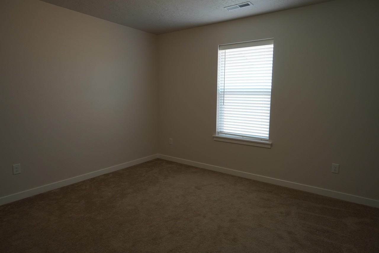 1701 W Crystal Falls Ave #1 - Photo 7 of 28