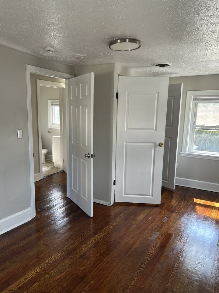 890 Plymouth St #890 - Photo 3 of 4