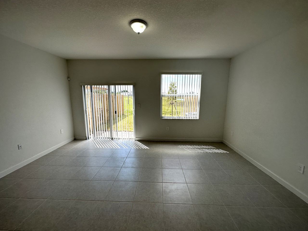 2330 Nw 125th St #1 - Photo 4 of 30