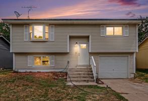 featured image of 8204 Hallett Ct #1