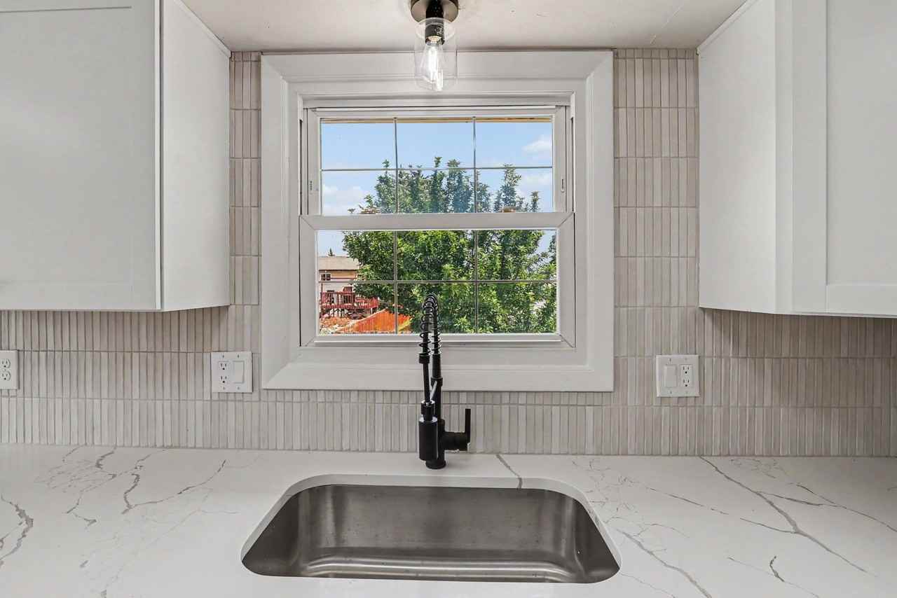 8204 Hallett Ct #1 - Photo 7 of 20