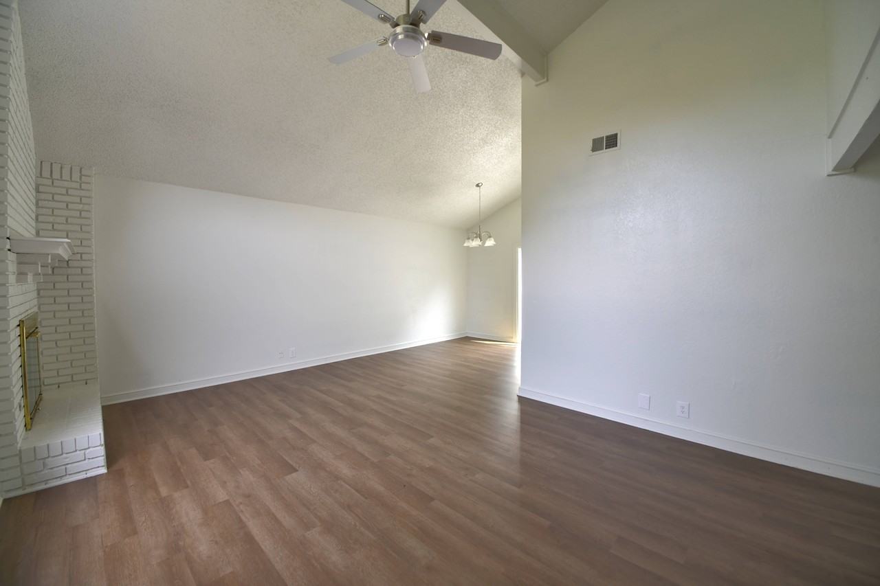 7114 E 98th St #1 - Photo 4 of 22