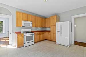 featured image of 171 Norton St #2