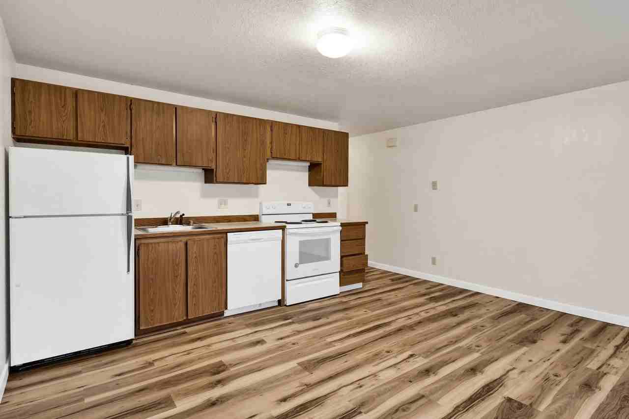 2303 Taylor Ave - Photo 5 of 12