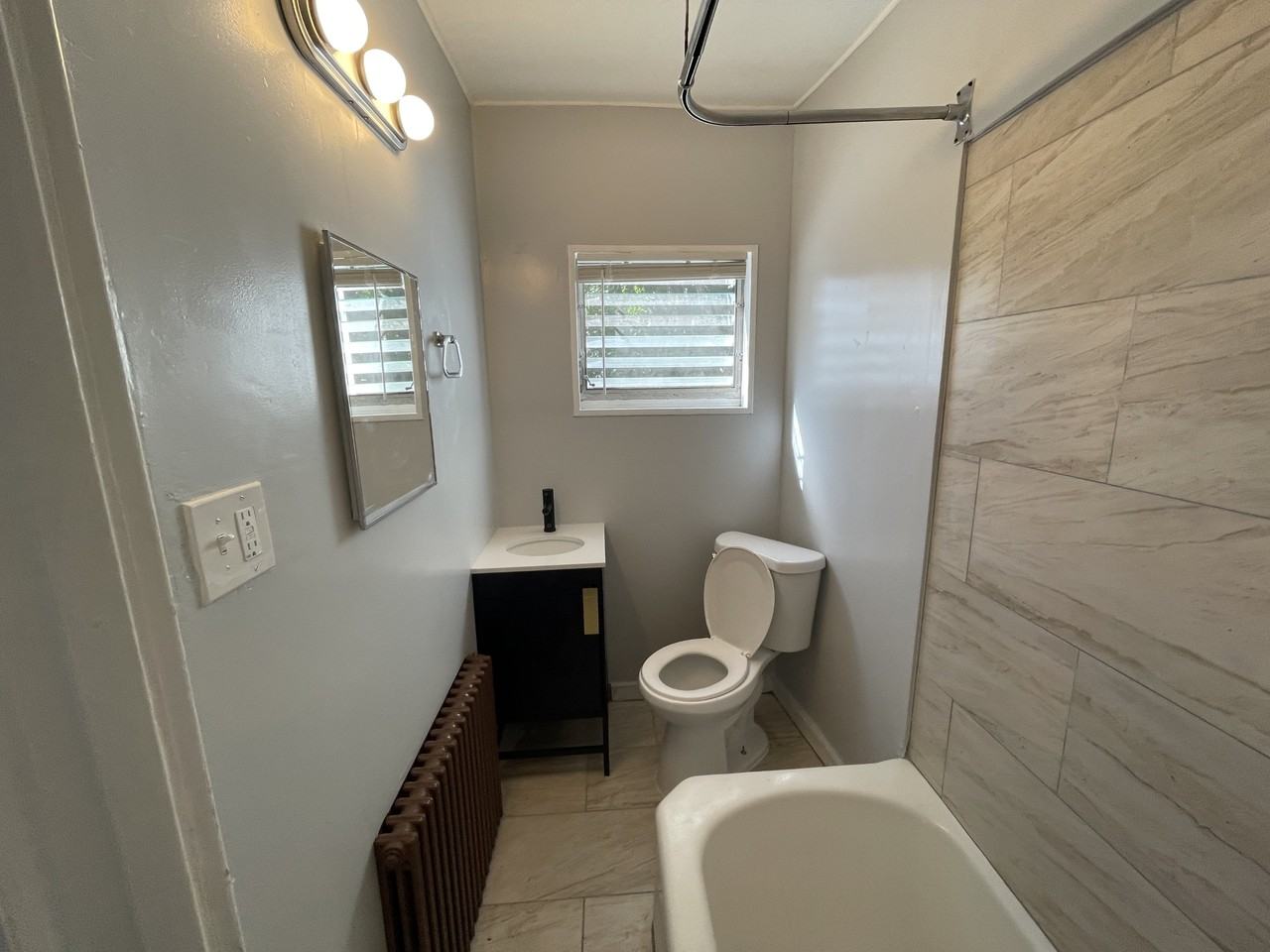 123 Chestnut Ave #A - Photo 2 of 15