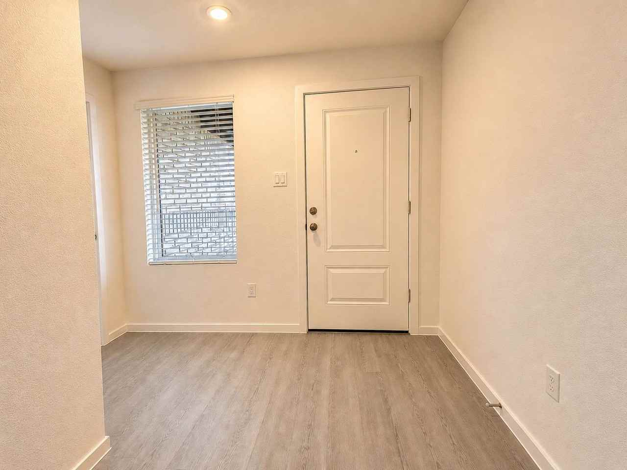 1520 Sunset Ridge Dr - Photo 4 of 14