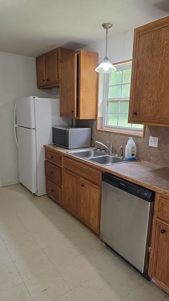 131 Greene Ln #131 - Photo 3 of 6