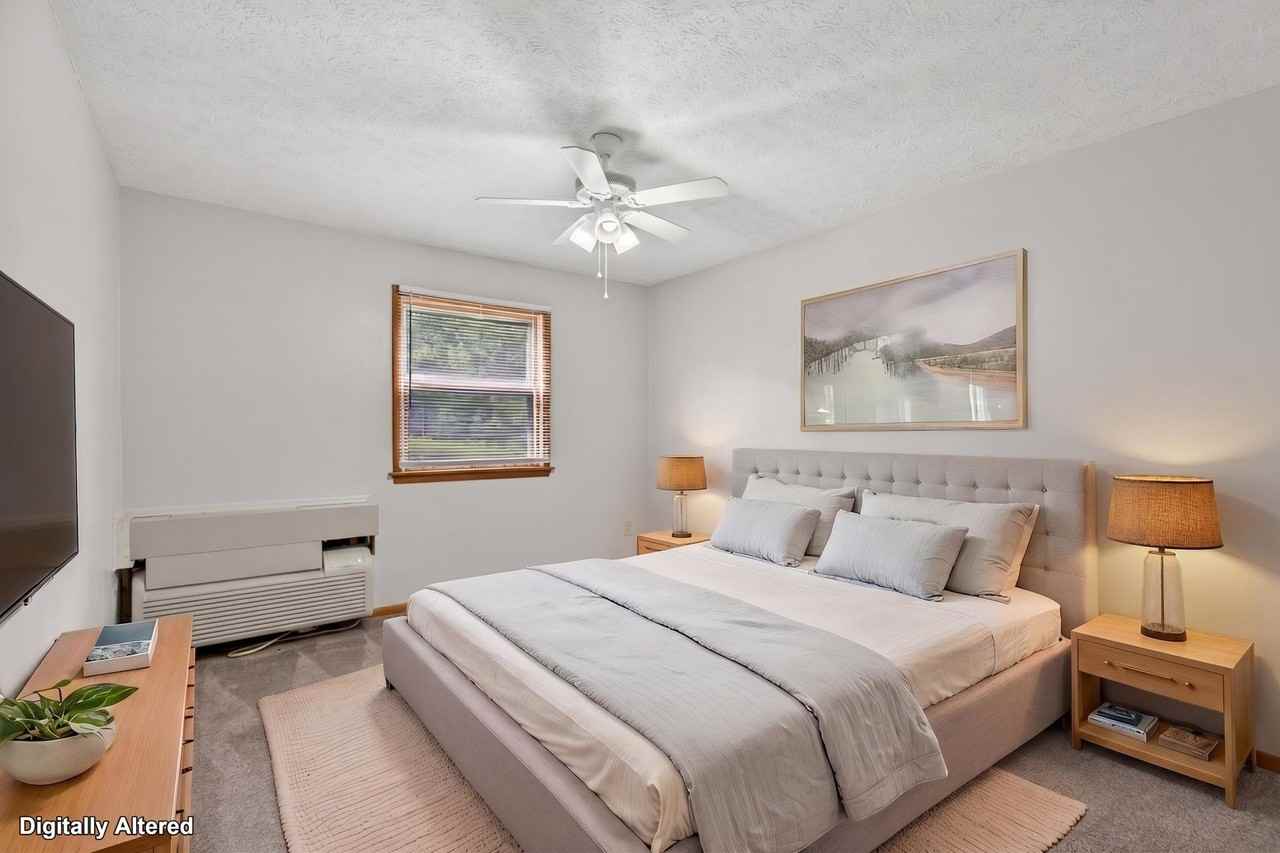 Spacious 2 Bedroom Apartments with Great Amenities! - Photo 4 of 7