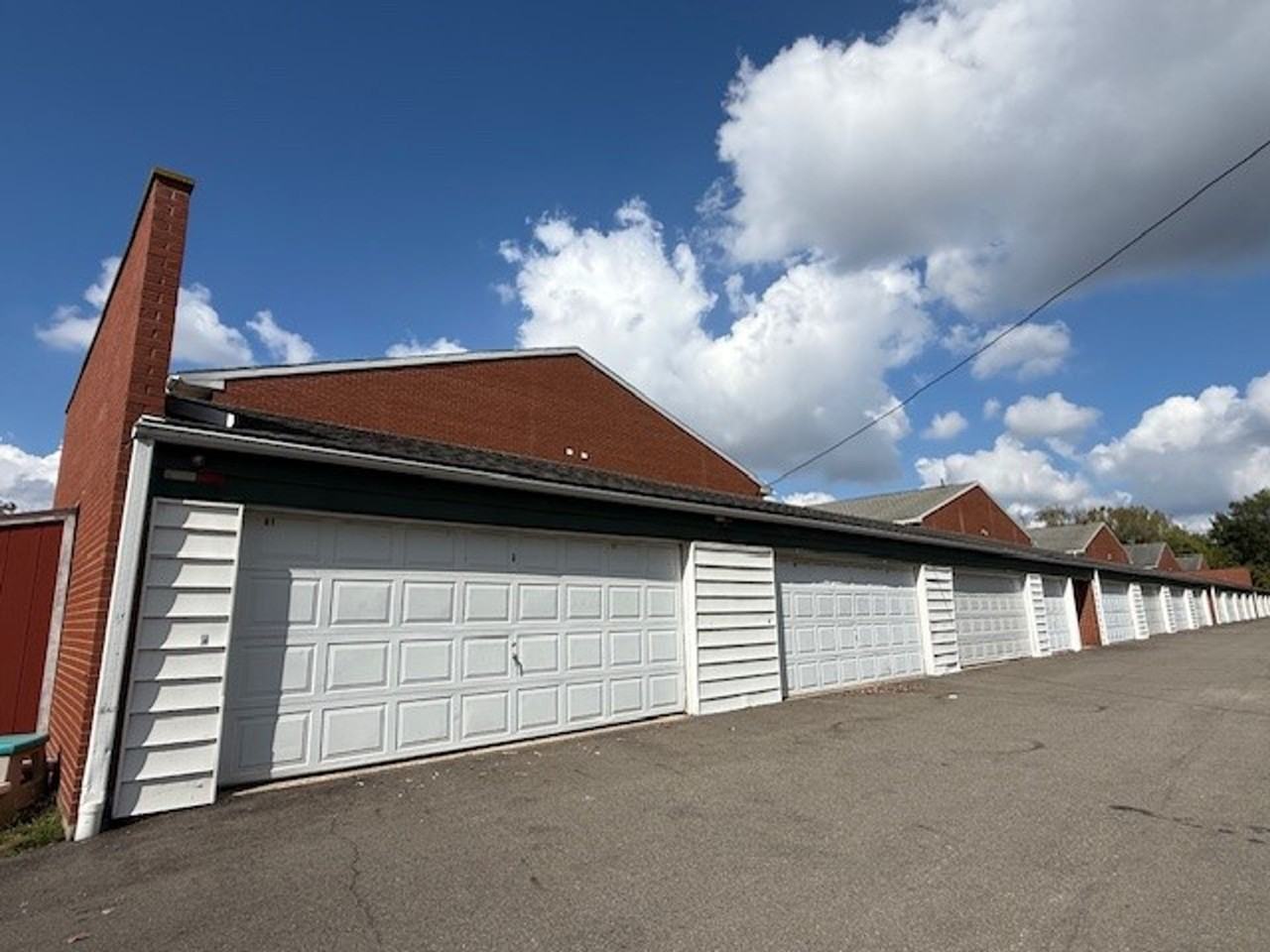 Spacious 2 Bedroom Apartments with Great Amenities! - Photo 5 of 7