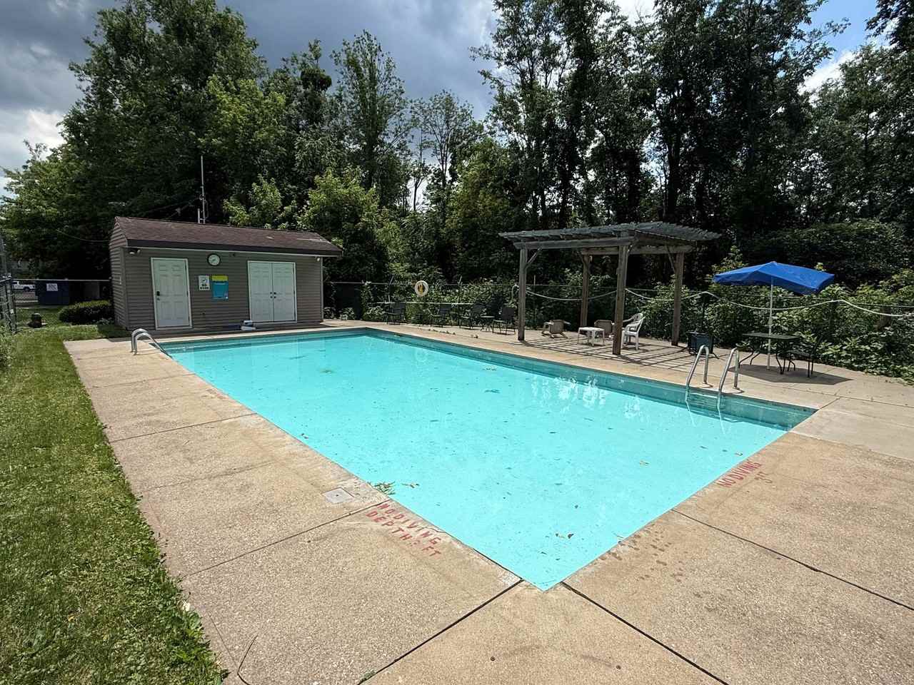 Spacious 2 Bedroom Apartments with Great Amenities! - Photo 7 of 7