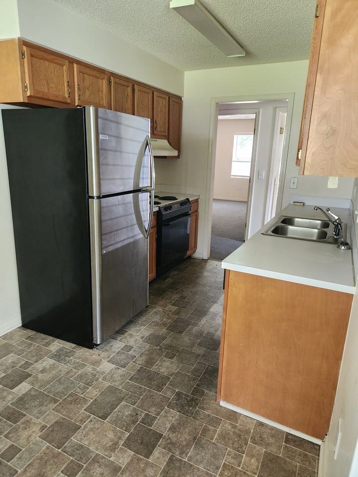 213 Bishop Ln #2 - Photo 5 of 6