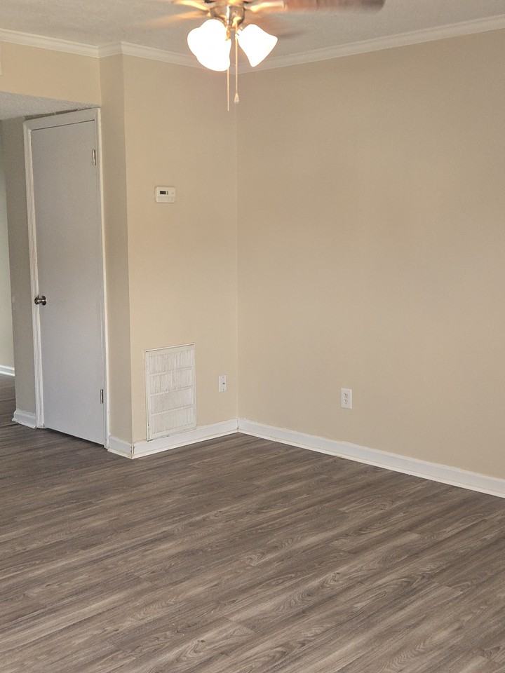304 Hollingsworth Ave #HP - Photo 3 of 17