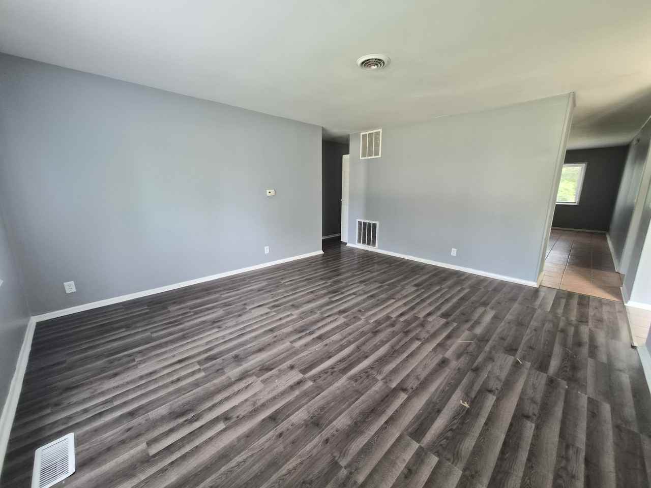 3921 Malibu Dr #1 - Photo 4 of 19