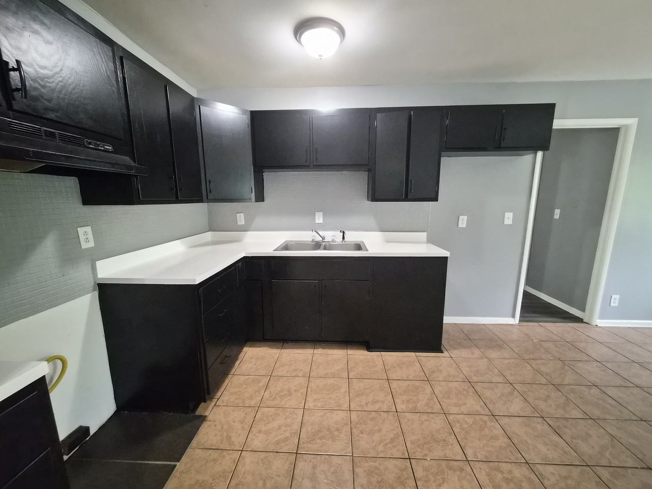 3921 Malibu Dr #1 - Photo 7 of 19