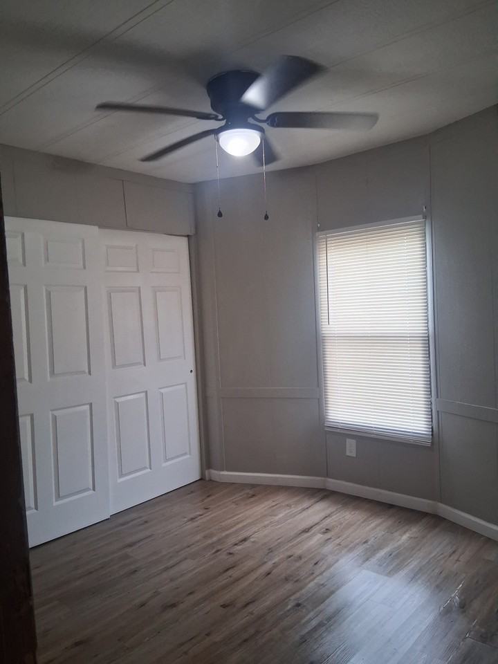 252 Golden Crest Dr #252 - Photo 7 of 18